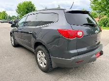 2012 Chevrolet Traverse 1LT Front-wheel Drive Automatic - Photo 6