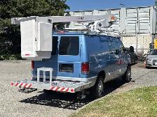 2008 Ford E-350 Econoline Van With 29 Foot Versalift Bucket - Photo 10