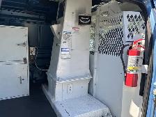 2008 Ford E-350 Econoline Van With 29 Foot Versalift Bucket - Photo 40