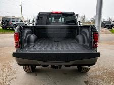 2026 Ram 2500 Black Express - Photo 8
