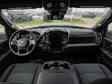 2026 Ram 2500 Black Express - Photo 18