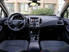 2017 Chevrolet Cruze LT Turbo 1.4L | Bose Sound System - Photo 31