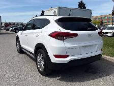 2017 HYUNDAI TUCSON SE | CLEAN CARFAX | LOW KMS - Photo 4