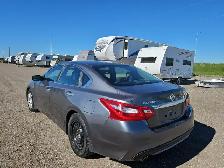 2017 Nissan Altima - Photo 3