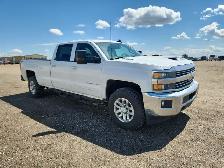 2018 Chevrolet Silverado 3500HD - Photo 2
