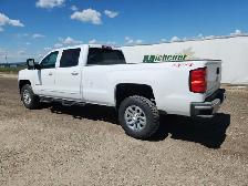 2018 Chevrolet Silverado 3500HD - Photo 3