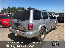 2004 Nissan Pathfinder SE - Photo 4