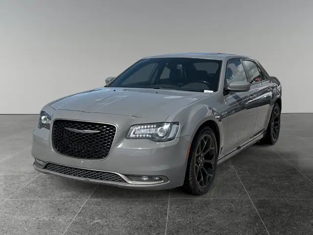 2019 Chrysler 300 S / RWD