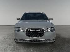 2019 Chrysler 300 S / RWD - Photo 10