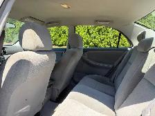 2007 Toyota Corolla CE 5 SPEED MANUAL - WHOLE CAR FOR PARTS - Photo 9
