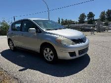 2008 Nissan Versa HB 6 speed manual a/c local bc - Photo 2