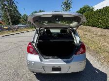 2008 Nissan Versa HB 6 speed manual a/c local bc - Photo 8