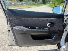 2008 Nissan Versa HB 6 speed manual a/c local bc - Photo 11
