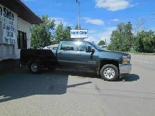 2018 Chevrolet 3500 Gas WT - Photo 3