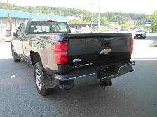 2018 Chevrolet 3500 Gas WT - Photo 4