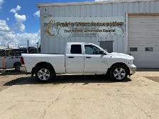 2022 Ram 1500 Classic Tradesman Extended Cab 3.6L V6 | Power Loc - Photo 4