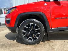 2019 Jeep Compass Trailhawk 4WD | Command Start | Heated Seats - Photo 10
