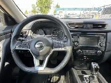 2019 Nissan Rogue AWD S | Command Start | Reverse Camera - Photo 10