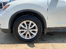 2019 Nissan Rogue AWD S | Command Start | Reverse Camera - Photo 17
