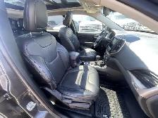 2017 Jeep Cherokee LIMITED 3.2L, V6/4WD/NAVI/B.CAM/LEATHER/ROOF - Photo 9