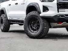 2025 Chevrolet Colorado 4WD ZR2 2.7T | 17" Method Race Wheels - Photo 6