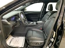2026 Jeep Cherokee Overland - Photo 10