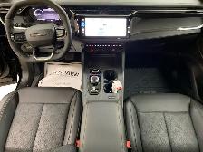 2026 Jeep Cherokee Overland - Photo 12