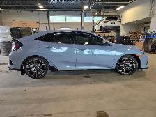 2019 Honda Civic Hatchback Sport Touring | No Accidents - Photo 6