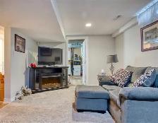 Spacious Basement Apartment for Rent - Photo 2