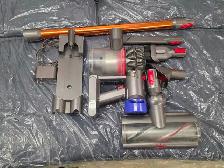 Dyson V8 perfectly working