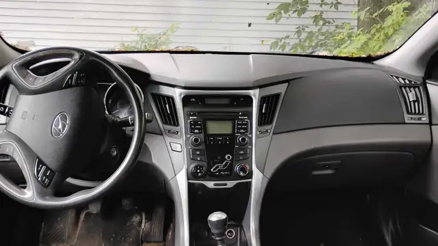 2011 Hyundai Sonata Manual $2000!!