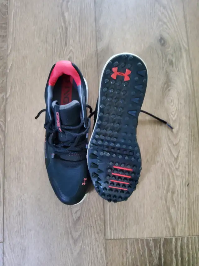 Golf shoes