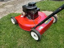 Murray 21' Lawnmower/ Excellent shape