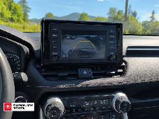 2021 Toyota RAV4 XLE - Photo 19