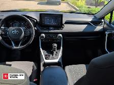 2021 Toyota RAV4 XLE - Photo 24