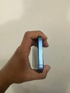 iPhone 13 128gb Airpods/Fast Charger/Delivery - Photo 2