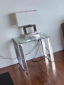 Moving sale ..couch recliner, table, chairs, lamps must go! - Photo 4