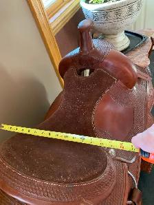 Saddle for sale - Photo 2