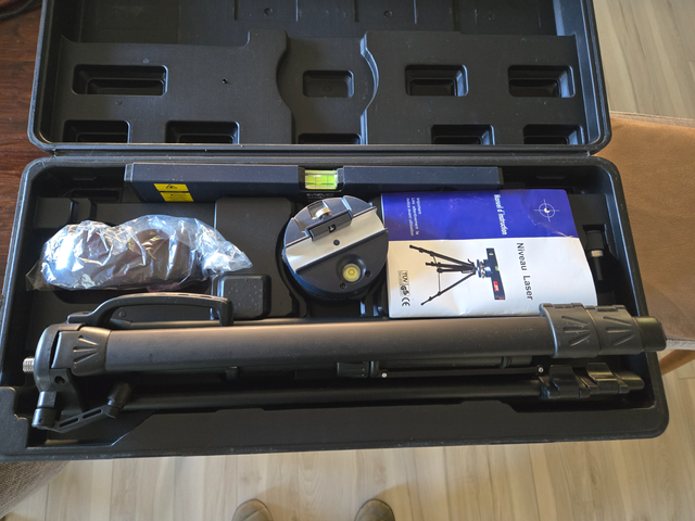 Coffret niveau laser Mac Allister