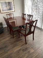 Dining Room Table and Chairs - Photo 4