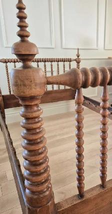 Antique Jenny Lind Spool Bed — Solid Walnut — Full/Double - Photo 5