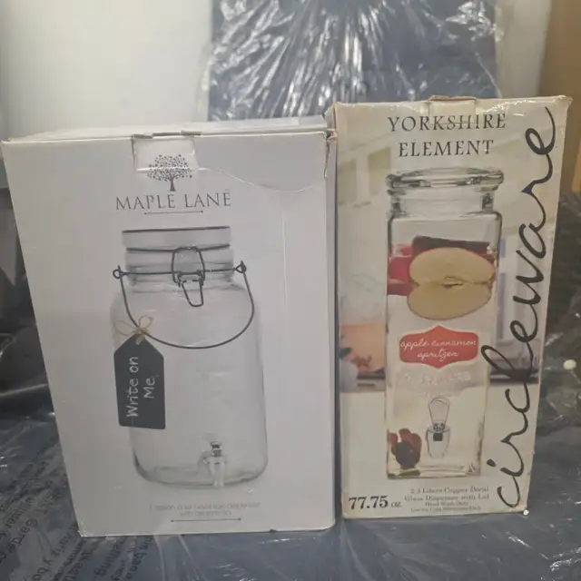 2beverage dispensers one is 1 gallon and the other is 77.75oz
