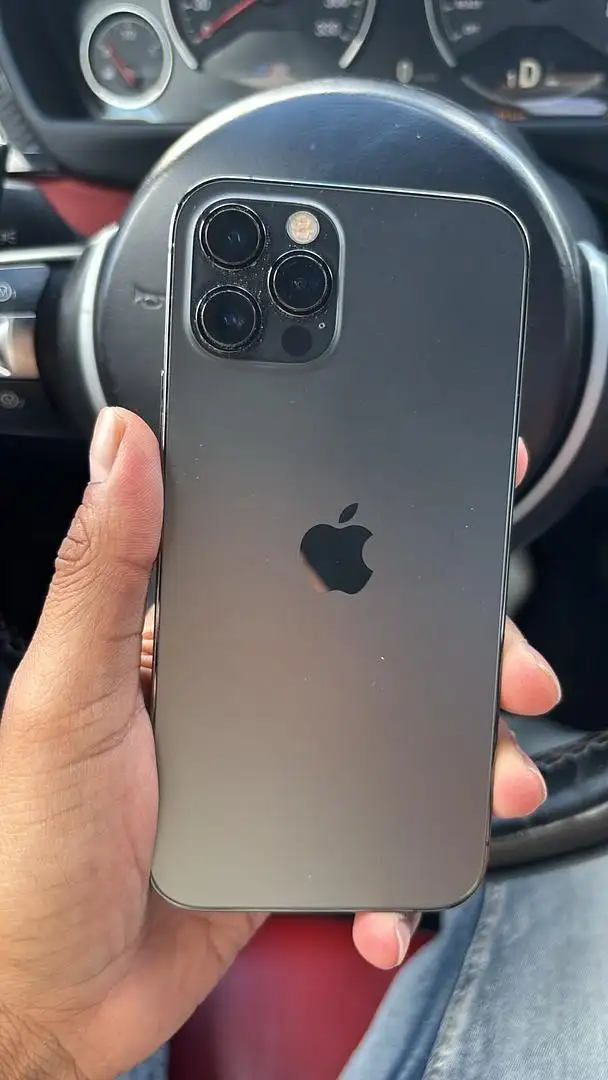 iPhone 12 Pro 128gb AirPods Bundle/Delivery