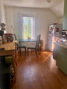 2BR heat & water & parking included - Photo 3
