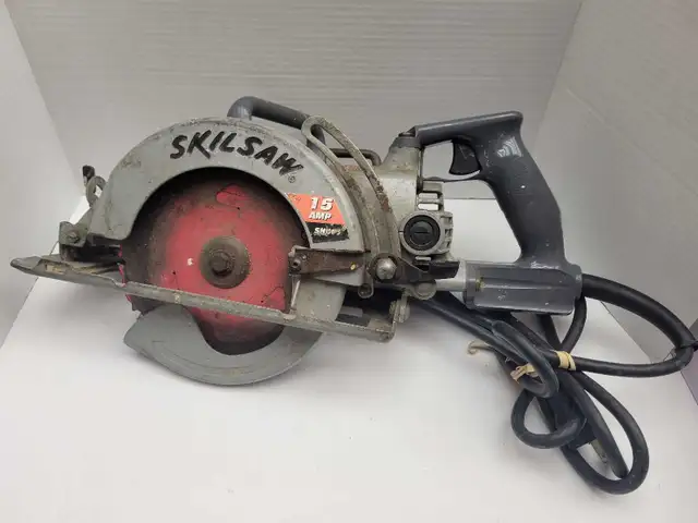 SkilSaw Worm Drive SHD77 7 1/4' Saw