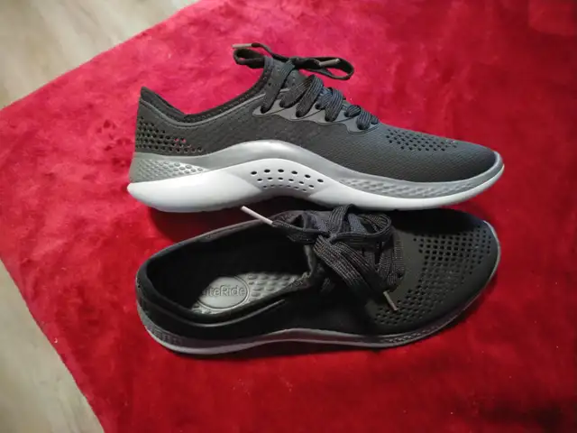 Selling A New Pair of Croc Sneaker