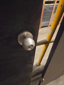 2 Very Heavy Doors - Photo 3