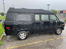 1992 GMC Vandura Camping Van - Photo 2