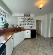 Cozy Country Home - West of Orangeville - Photo 4
