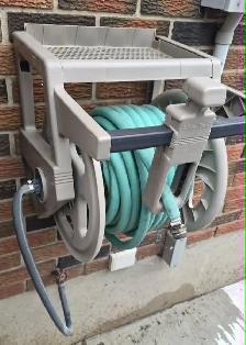 SUNCAST WALL-MOUNT HOSE REEL PACKAGE – COMPLETE SET – WORKING 50 - Photo 2
